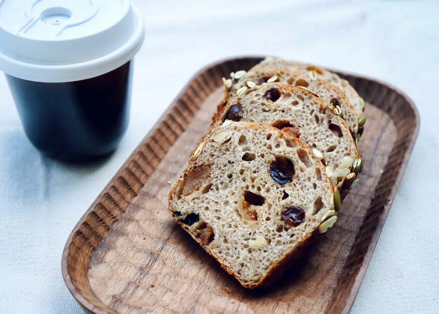 PAIN AUX NOIX ET RAISINS